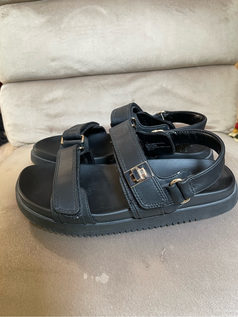 Target Black Sandles - Picture 3 of 8